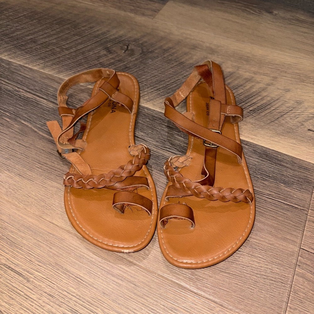 Arizona Jean Company Brown Braided Sandals